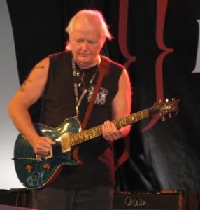 Bug Henderson's cranks out a few riffs at Experience PRS 2009 - Photo courtesy: Guitar International