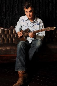 Doug Pettibone with his Trussart guitar - Photo credit: Joerg Kliewe.