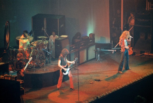 Led Zeppelin Chicago 1975 Photo Wikipedia