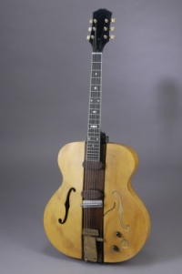 Les Paul's "The Log" guitar.