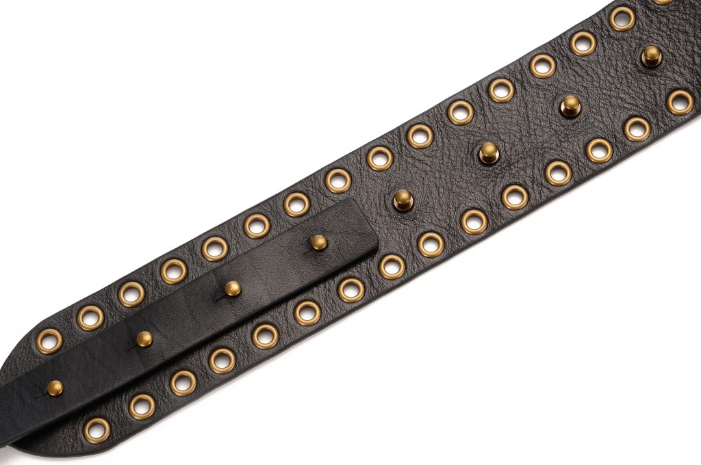 signature straps with gromets detail_VT-1