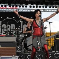 Joan Jett & The Blackhearts – The Original Punks Ignite the Festival of Ballooning Stage!
