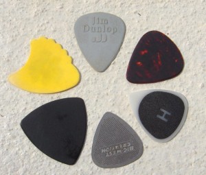 Various types of guitar picks