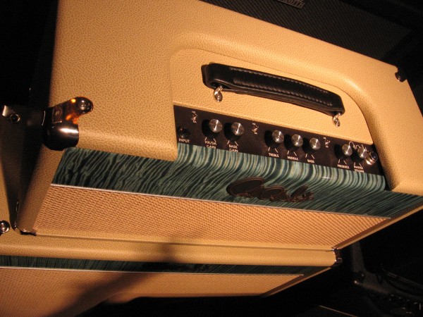 Another striking PRS boutique amp head and cab