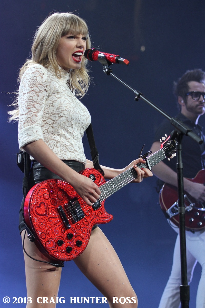 Rockin' the RED with Taylor Swift in D.C. - Part II Photo Gallery ...